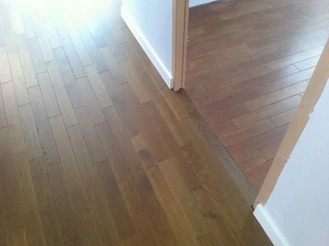 Pose de parquet collé et réalisation d'un escalier en parquet