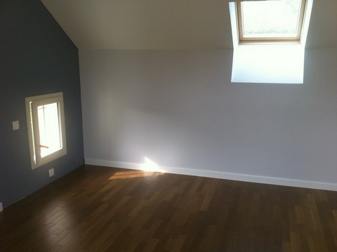 Pose de parquet collé et réalisation d'un escalier en parquet
