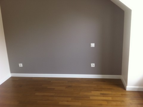Pose de parquet collé et réalisation d'un escalier en parquet