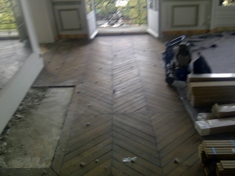 PONÇAGE DE PARQUET ANCIEN / CLOUÉ AVEC LA RÉALISATION D'UN EMPLACEMENT D'UNE ANCIENNE CHEMINÉE