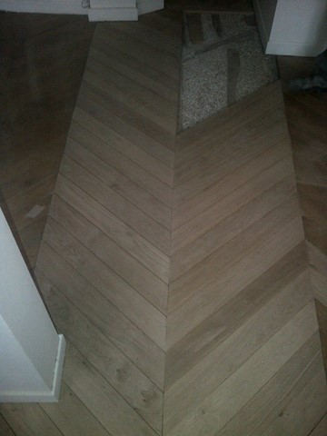 Toutes les étapes d'une rénovation de parquet ancien / cloué