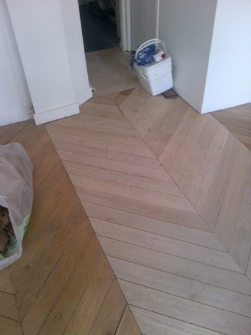 Toutes les étapes d'une rénovation de parquet ancien / cloué