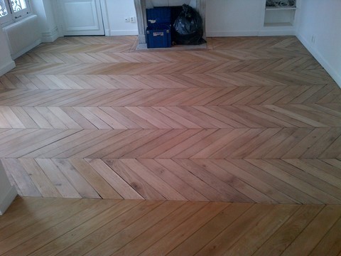 Toutes les étapes d'une rénovation de parquet ancien / cloué