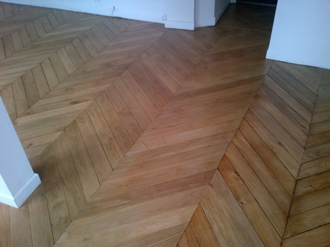Toutes les étapes d'une rénovation de parquet ancien / cloué