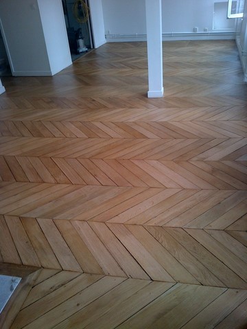 Toutes les étapes d'une rénovation de parquet ancien / cloué