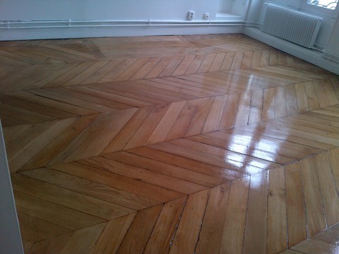 Toutes les étapes d'une rénovation de parquet ancien / cloué