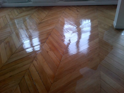 Toutes les étapes d'une rénovation de parquet ancien / cloué
