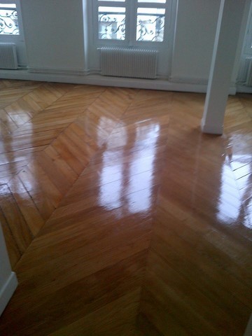 Toutes les étapes d'une rénovation de parquet ancien / cloué
