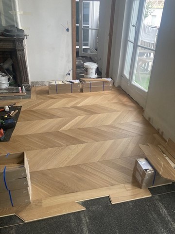 Toutes les étapes d'une rénovation, de remplacement de parquet ancien / cloué