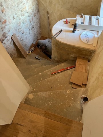 REALISATION DE MARCHES D'ESCALIER EN PARQUET