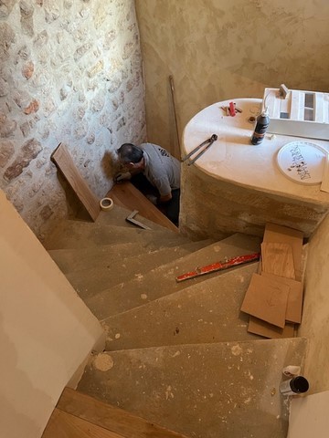 REALISATION DE MARCHES D'ESCALIER EN PARQUET