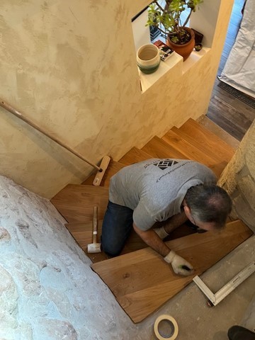 REALISATION DE MARCHES D'ESCALIER EN PARQUET