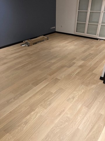 Remplacement d'un sol en carrelage par un parquet stratifié